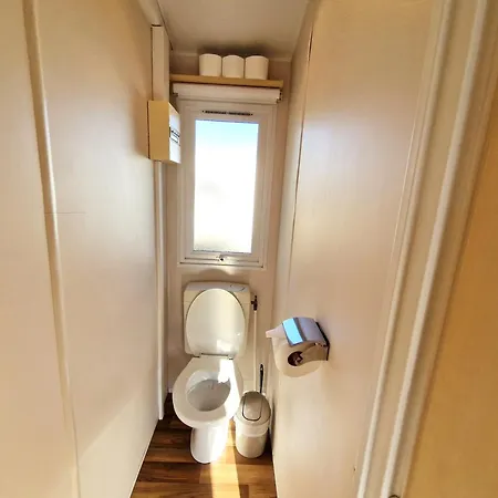 Mobile Deluxe Mit Klimaanlage, Bettwaesche Und Wifi, B012 * Boofzheim