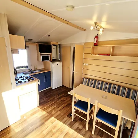 Mobile Deluxe Mit Klimaanlage, Bettwaesche Und Wifi, B012 *